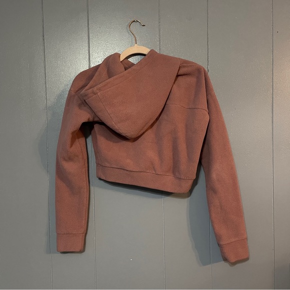 Alphalete Crop Hoodie - Picture 3 of 4